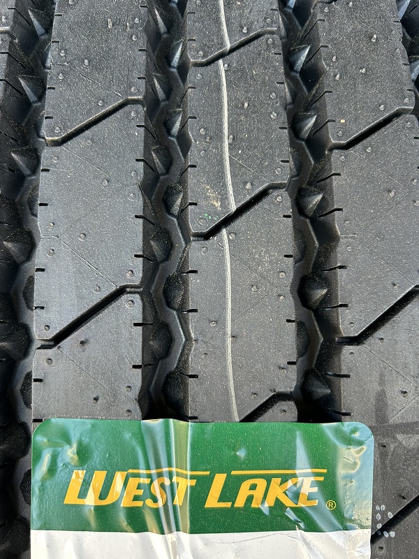 Foto deNeumáticos agrícolas