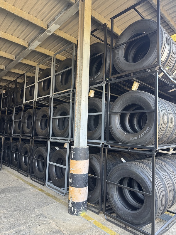 Foto deNeumáticos agrícolas