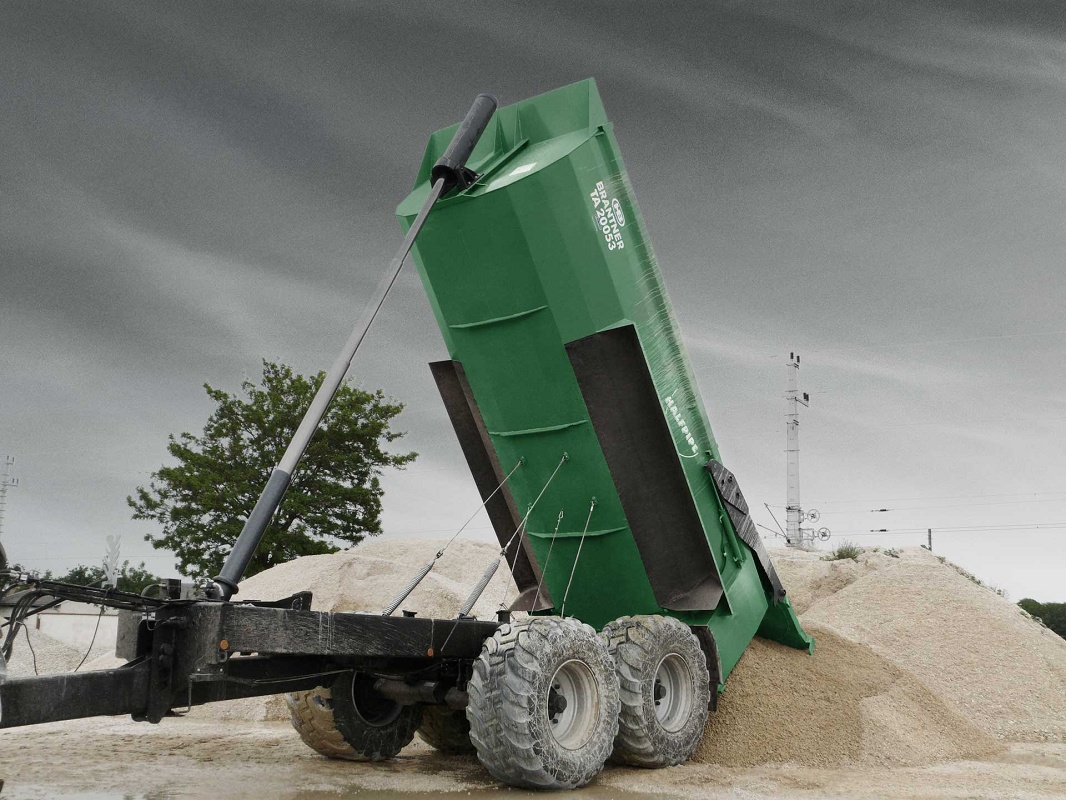 Foto deDúmpers de carga pesada