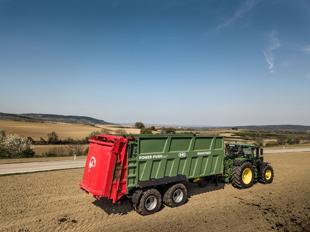 Foto deRemolques de empuje