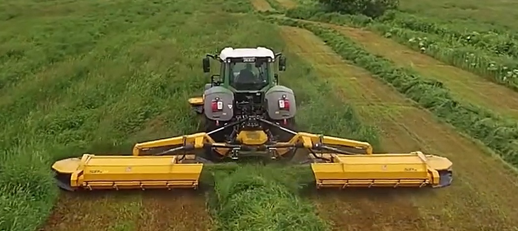 Foto de Segadoras acondicionadoras de mariposa