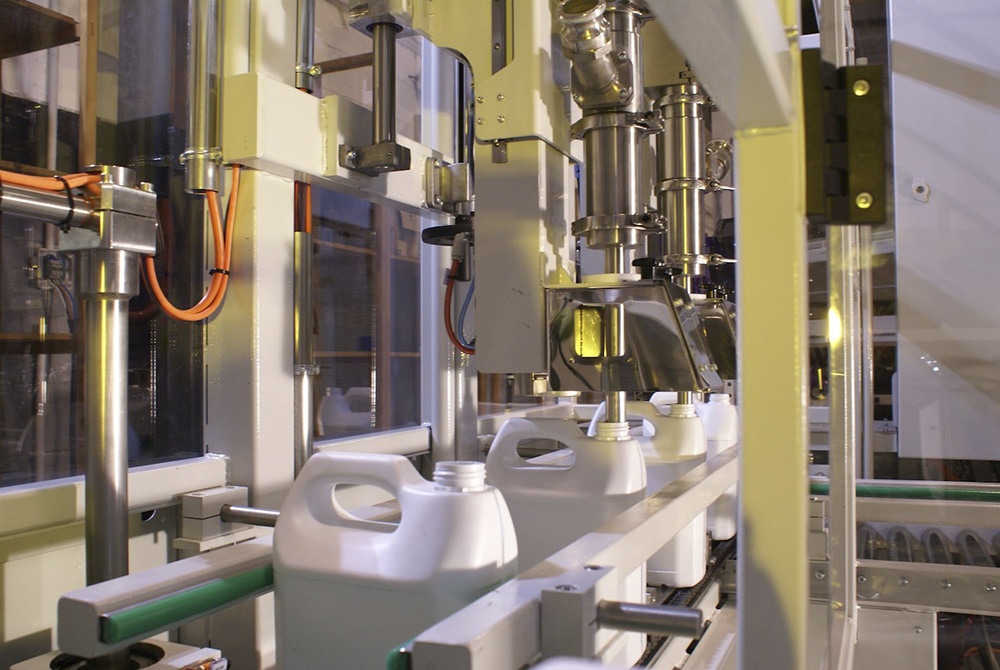 Foto deMáquinas llenadoras de botes