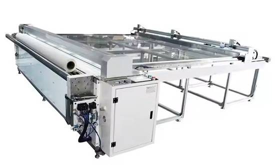 Foto deMesas de corte con cuchilla y ultrasonido