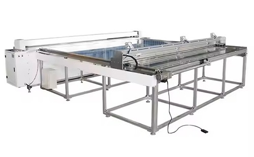 Foto deMesas de corte con cuchilla y ultrasonido