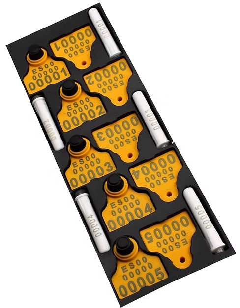 Foto deKits de identificadores oficiales de ganados