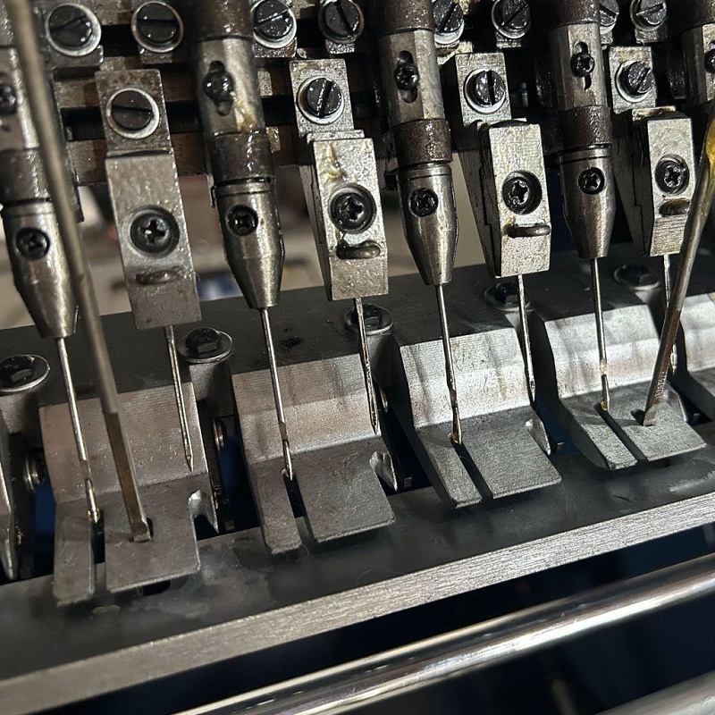 Foto deCosedoras de libros semiautomática