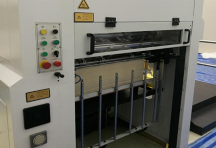 Foto deTroqueladoras automáticas con stripping