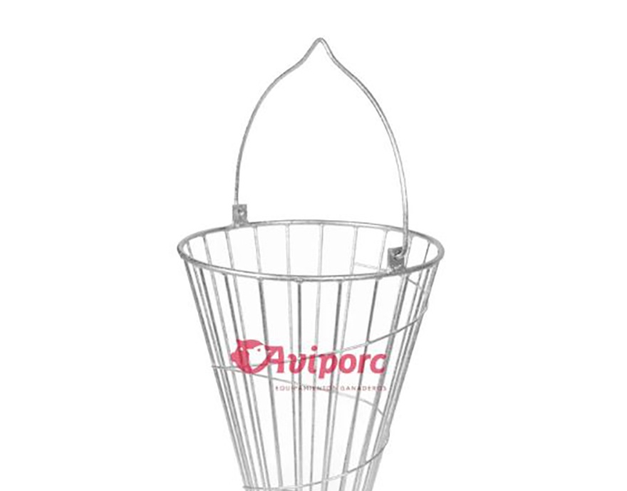 Foto de Canastos de paja galvanizados