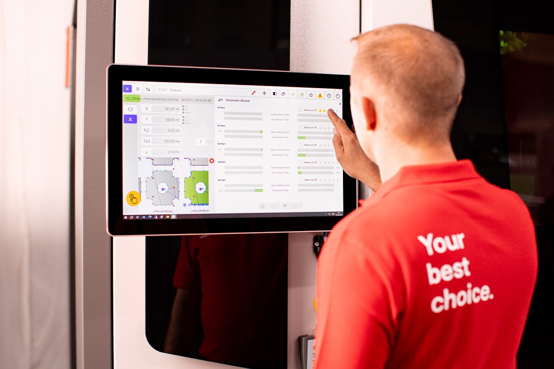 Foto deEquipos de corte por láser