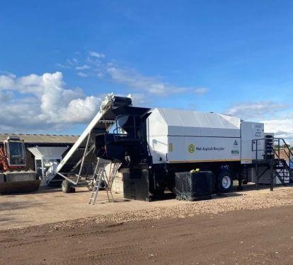 Foto deMiniplanta móvil de asfalto