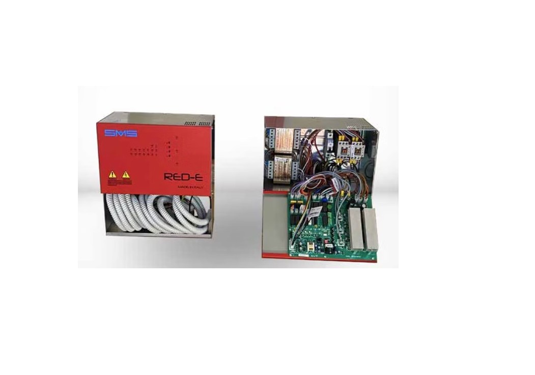 Foto deComponentes electrónicos para control y eficiencia en ascensores