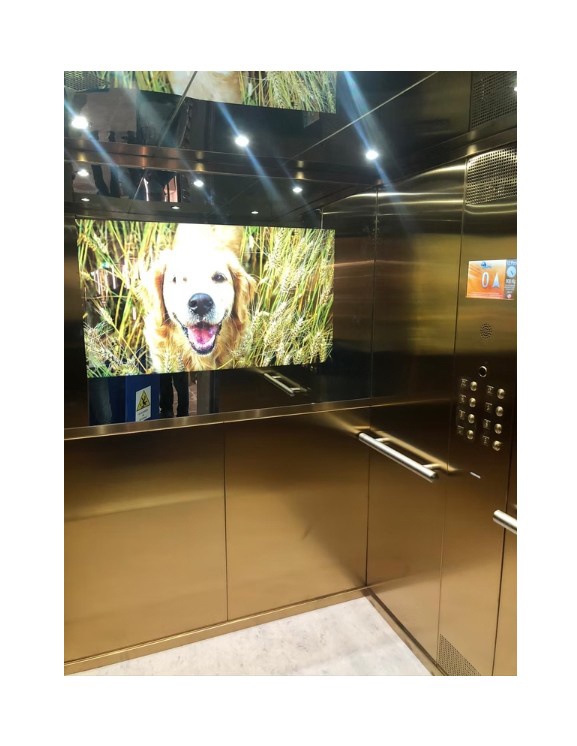 Foto deEspejos multimedia para cabinas de ascensor