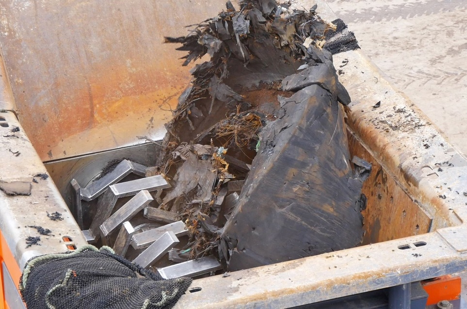 Foto deCombina movilidad y rendimiento para un procesamiento eficiente de residuos comerciales