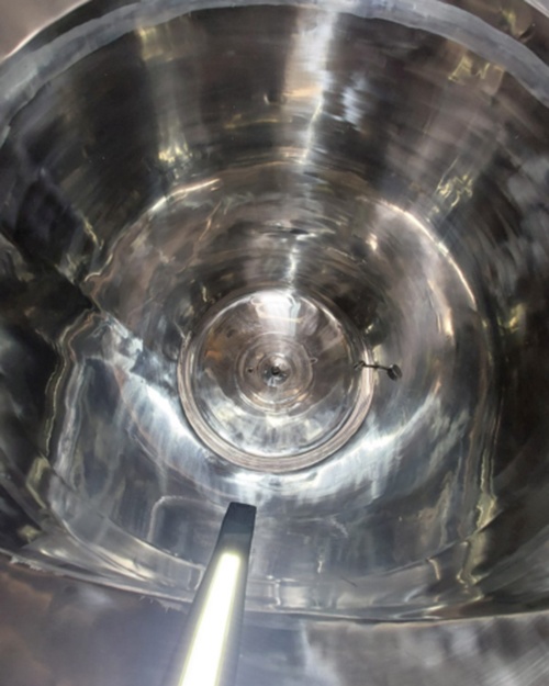 Foto dePasivaciónes químicas de superficies de acero inoxidable