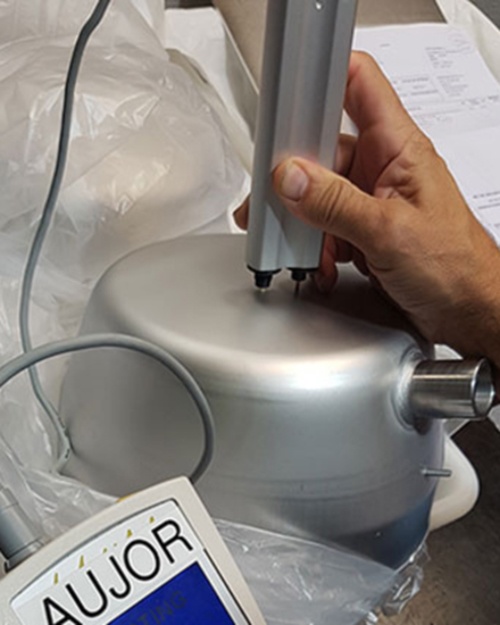 Foto dePasivaciónes químicas de superficies de acero inoxidable