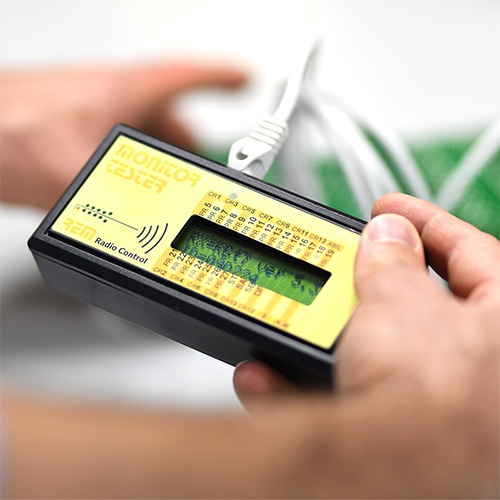 Foto deComprobadores de frecuencias