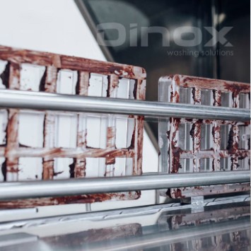 Foto deLavado y secado de moldes de chocolate