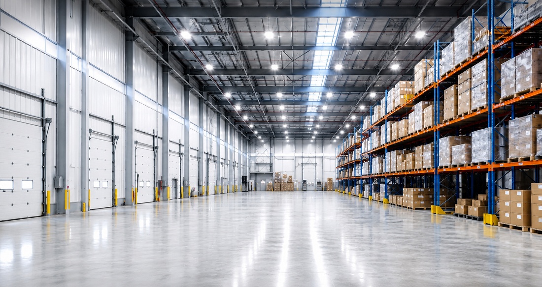 Foto deEspecialistas en iluminación LED de naves industriales