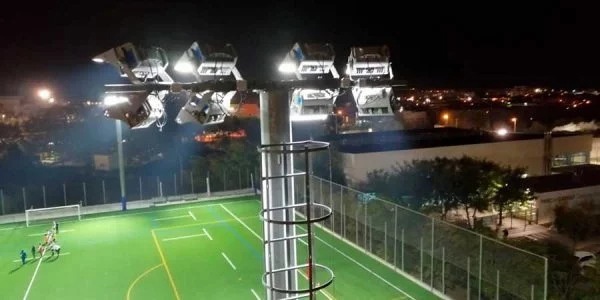 Foto deIluminación LED de campos de fútbol