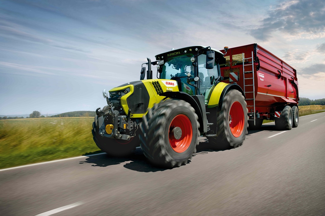 Foto de Tractor compacto de 6 cilindros