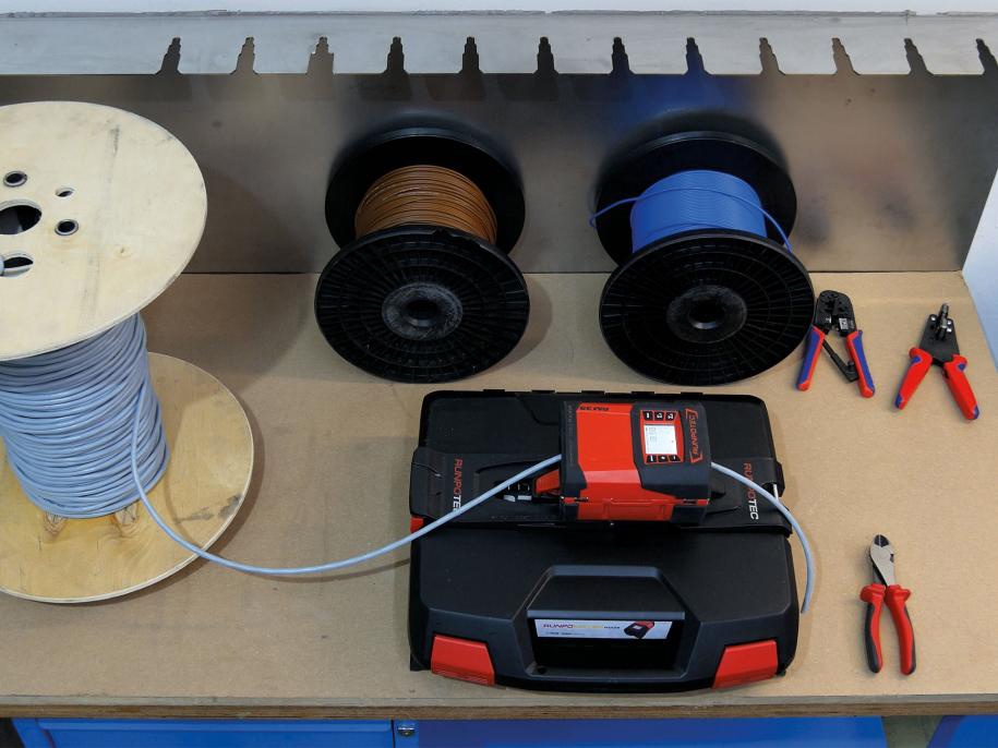 Foto deKits medidores de longitud de cables