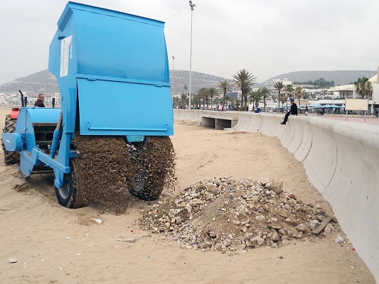 Foto de Limpiadoras de playas