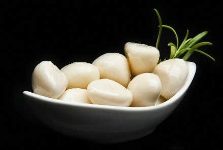 Picture of White garlic
