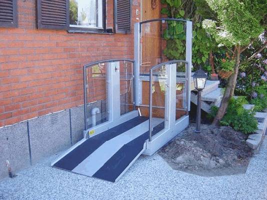 Foto de Plataformas elevadoras para pequeños desniveles