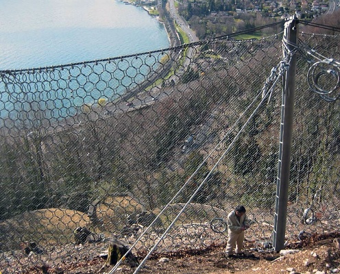 Foto de Barreras de protección contra caída de rocas