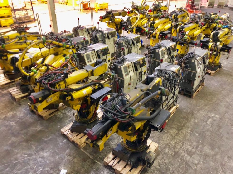 Lote de robots Fanuc S420iF control RJ2