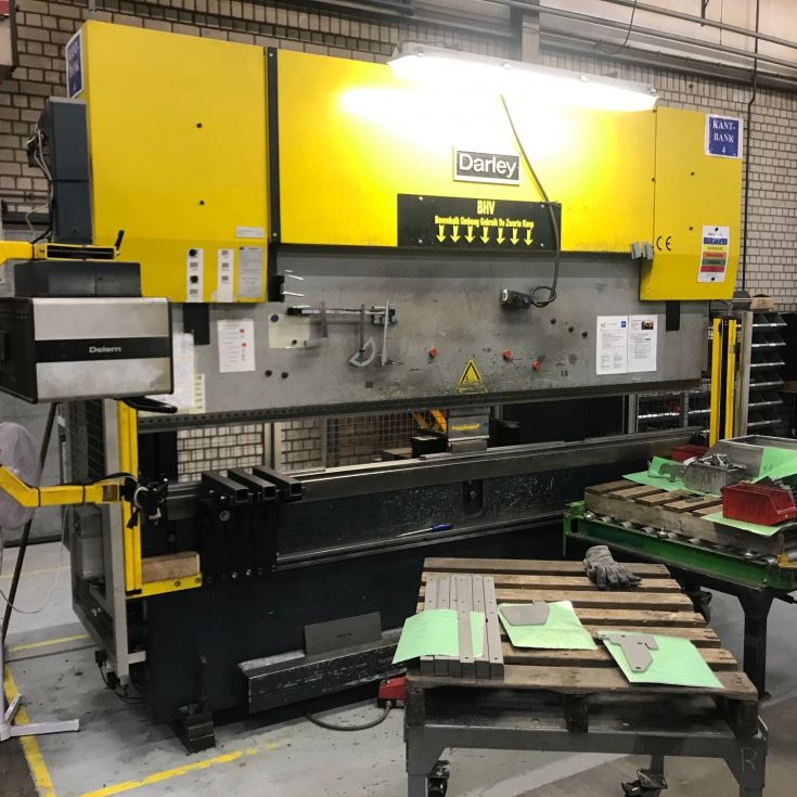 Darley CNC Pressbrake 3100 x 150 ton Delem DA65 5081 = Mach4metal