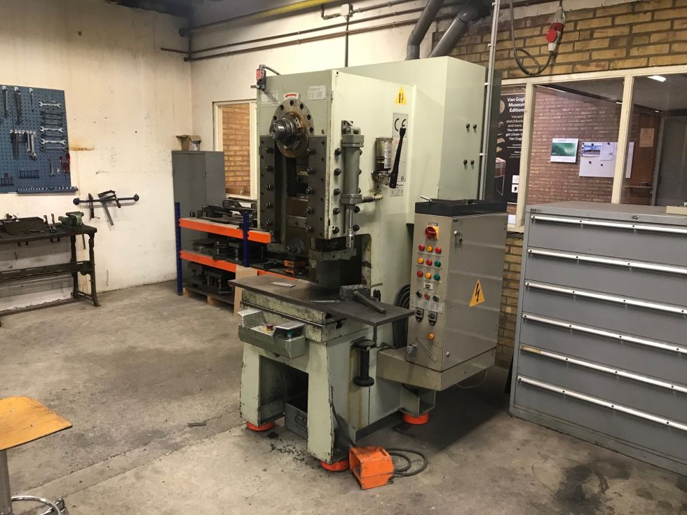 Dirinler Excentric C-Frame Press 40 T = 5199 Mach4metal