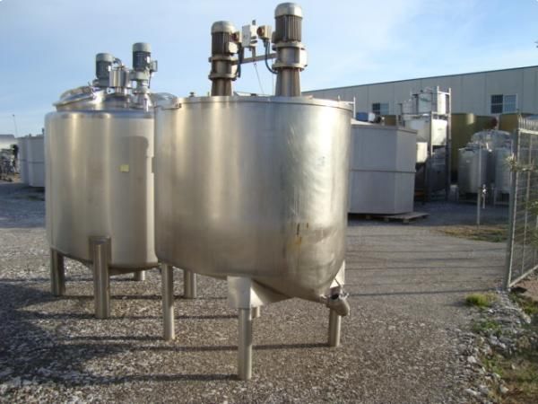 Depositos sencillos de acero inoxidable con doble agitación 2.500 litros