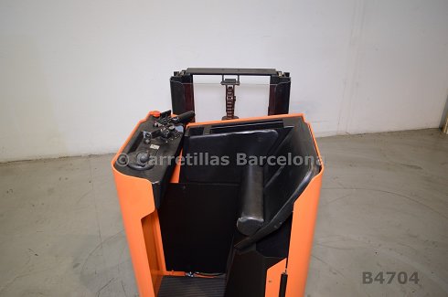 Apilador con conductor incorporado BT SSE160D