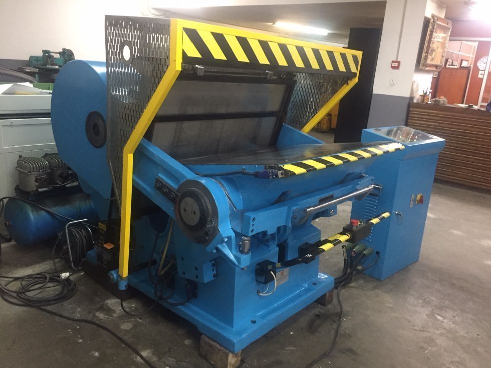 Troqueladora manual 72x104 cm.