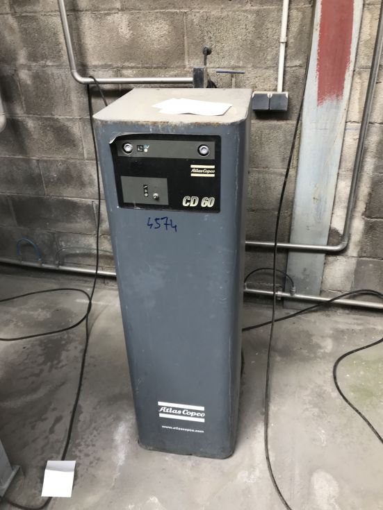 Compresor atlas copco cd100 & cd60 con deposito hierro 4.000 litros de segunda mano