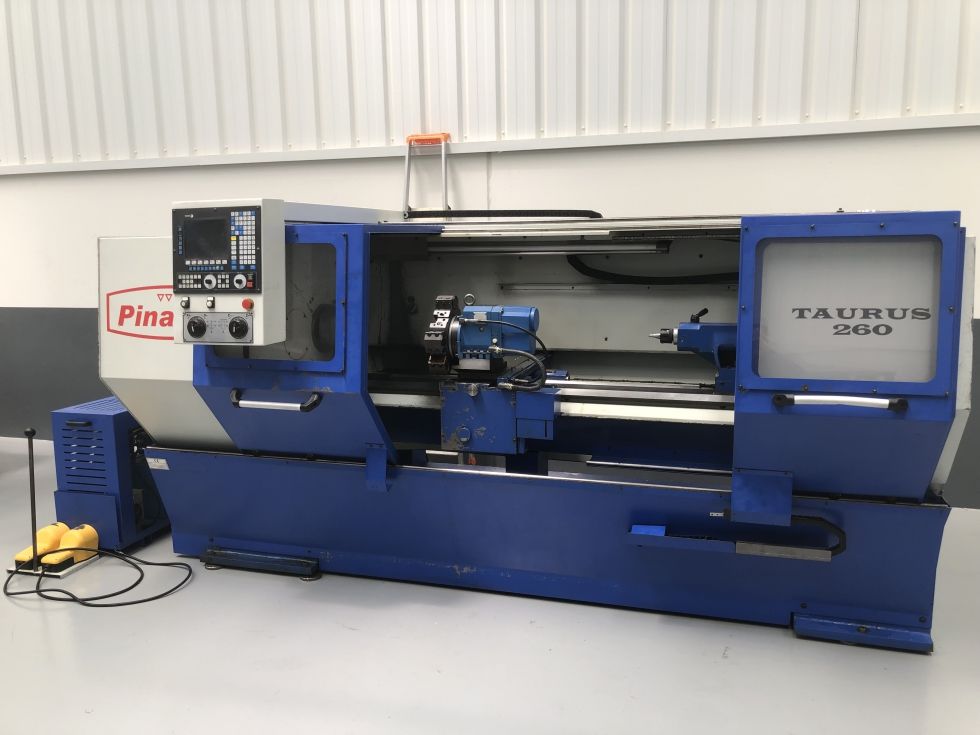 Torno Pinacho Taurus SK 260x1500