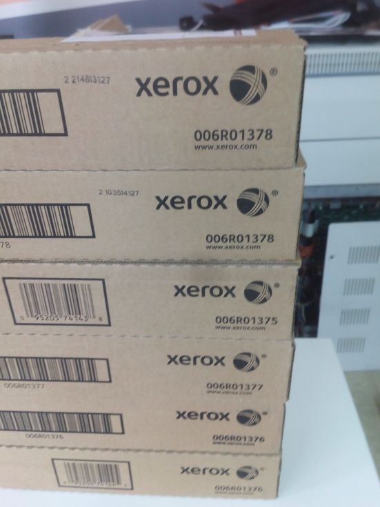 Consumibles y piezas XEROX 700