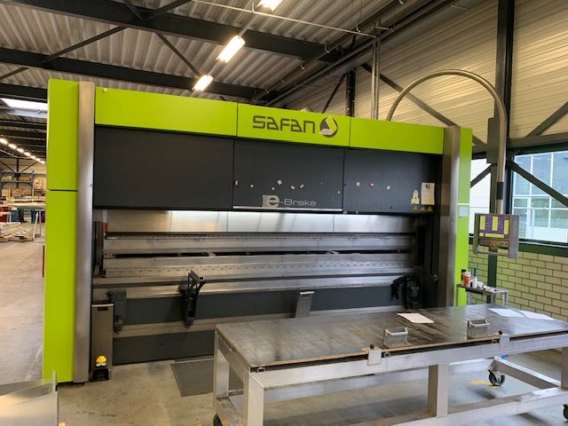 Safan CNC Pressbrake E-Brake 4100 x 200 Ton = Mach4metal