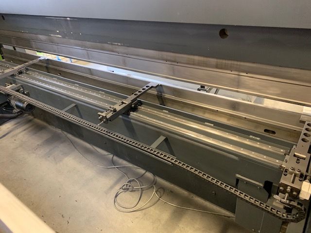 Safan CNC Pressbrake E-Brake 4100 x 200 Ton = Mach4metal