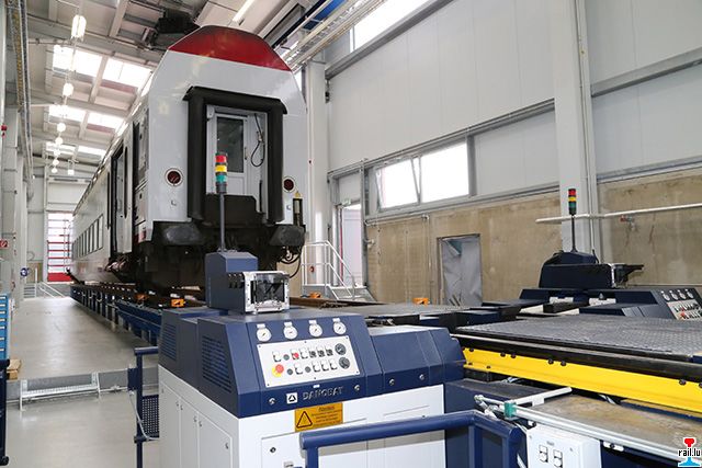 Railway equipment - DANOBAT D 3000 Underfloor Wheel Lathe 6110 = Mach4metal Rail Profile