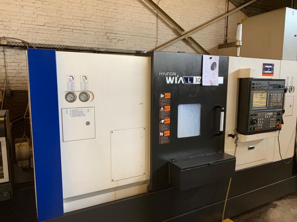 CNC turning lathe - HYUNDAI WIA L300 MSC Ø 480 x 600 mm Sub Spil & C-Axis 6113 = Mach4metal