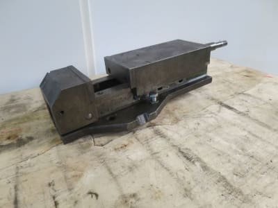 UNBEKANNT 125/225 machine vice