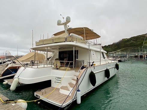 Powercat de 16,75 m de eslora