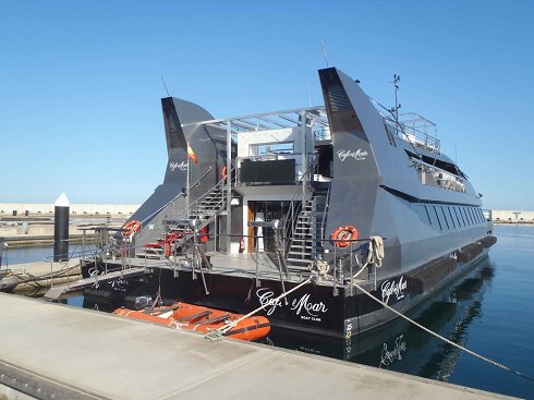 Catamaran à voile de 37,15 m de eslora