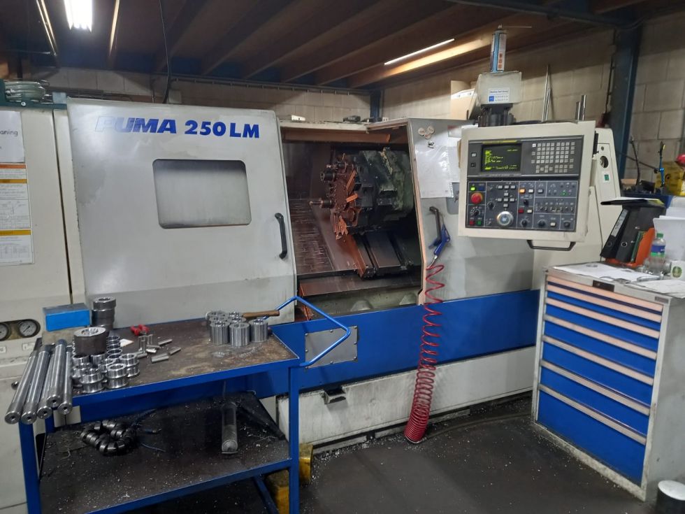 DOOSAN - Puma 250 LMB CNC Lathe with C-Axis & Live tools 6471 = Mach4metal