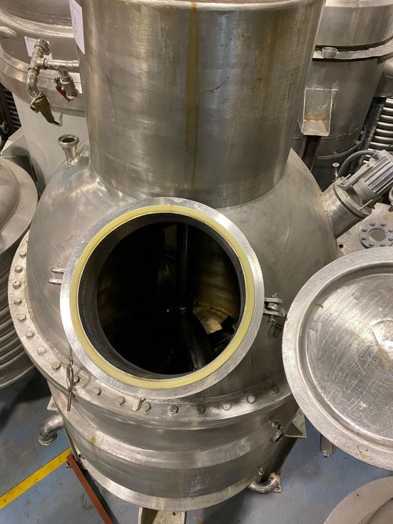 Reactor acero inoxidable 316 2.000 litros con agitación y camisa de segunda mano