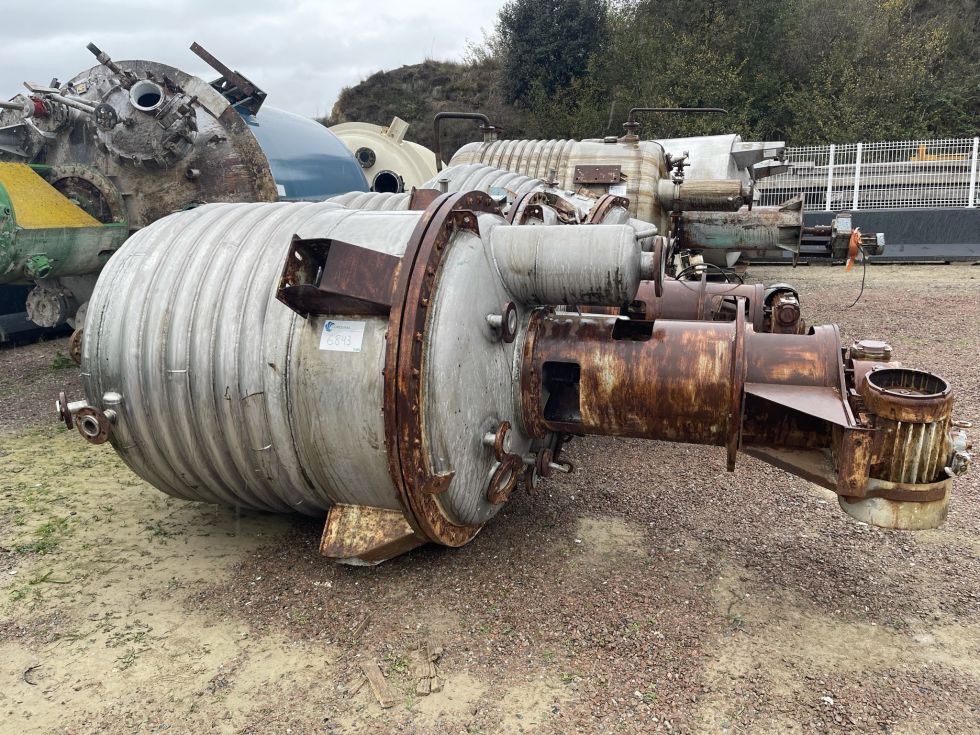 Reactor acero inoxidable 2000 litros con agitacion y media caña de segunda mano