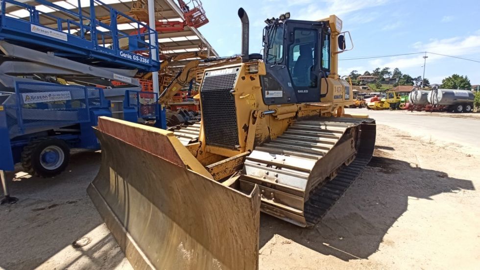 Segunda mano BULLDOZER SOBRE ORUGAS 19 Tn Komatsu (JapÃ³n) D61PX-15E0 usado  / segunda mano en venta