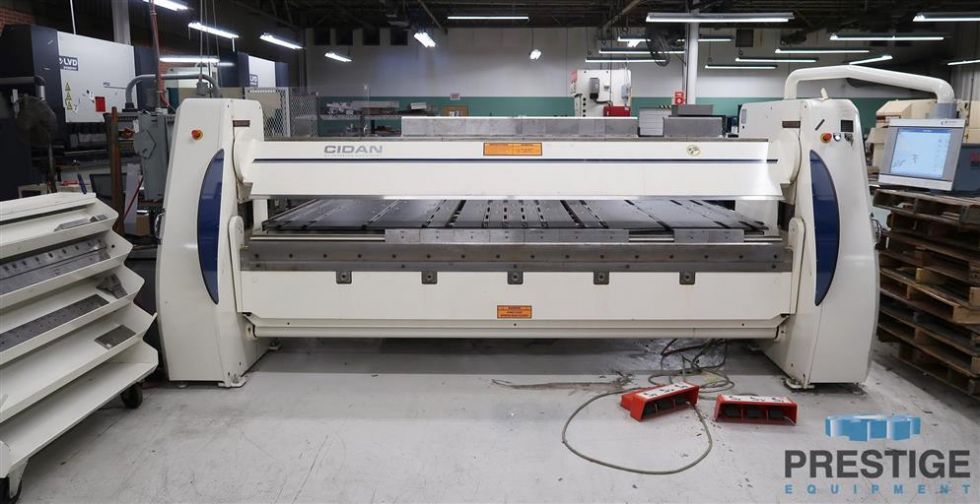 Máquina plegable CNC